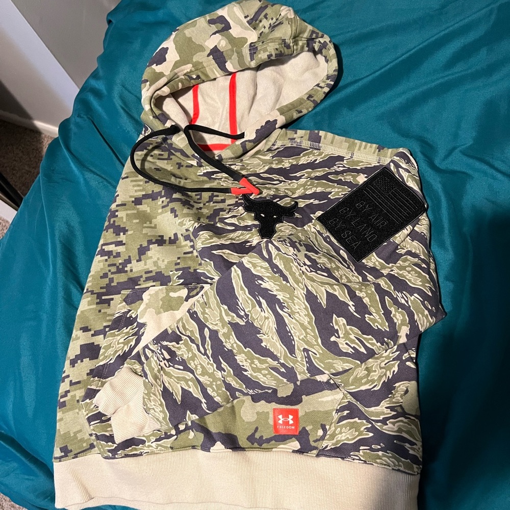 Project Rock Under armor sweatshirt
